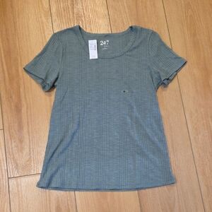24/7 by mauruces Green Women's Top